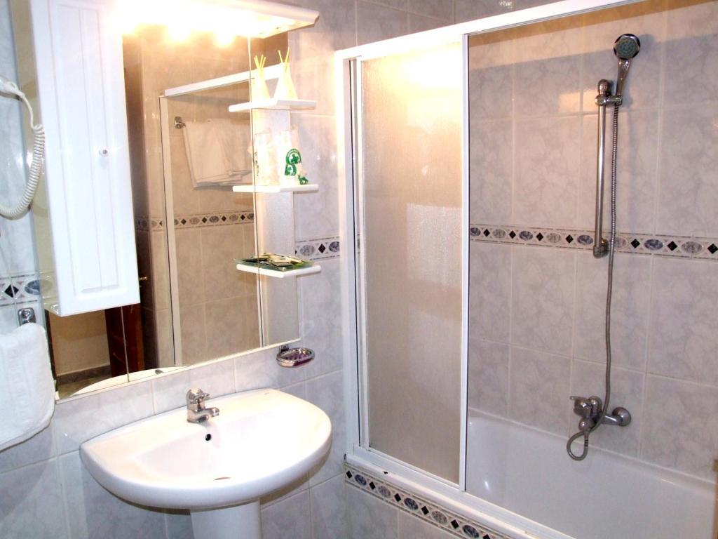 Hostal Santa Marta Aranjuez Zewnętrze zdjęcie