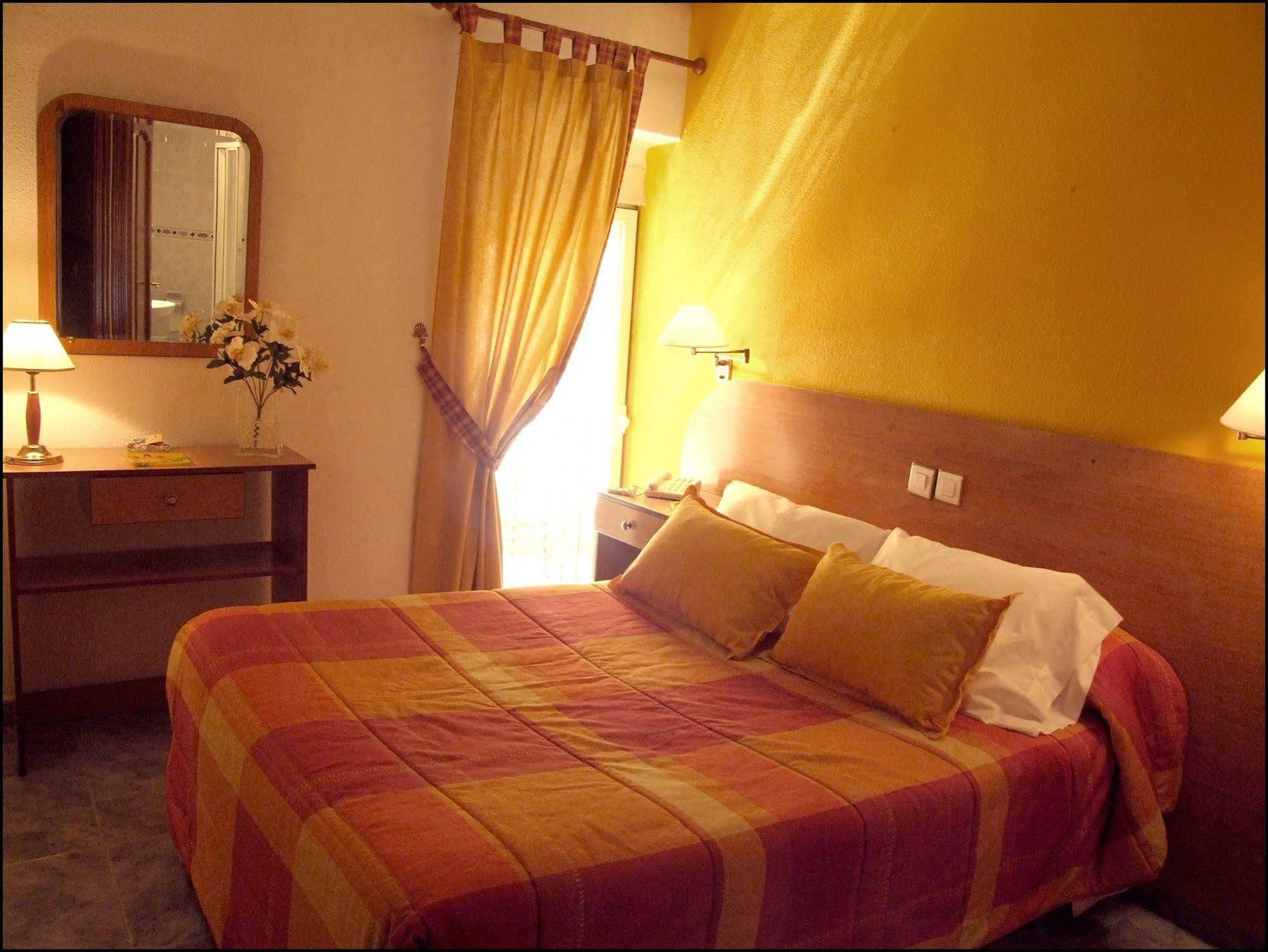 Hostal Santa Marta Aranjuez Zewnętrze zdjęcie
